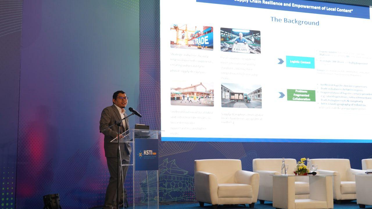 Direktur Operasi dan Digital Services Menjadi Pembicara di KSTI 2025. ITB Bandung, 9 Agustus 20256