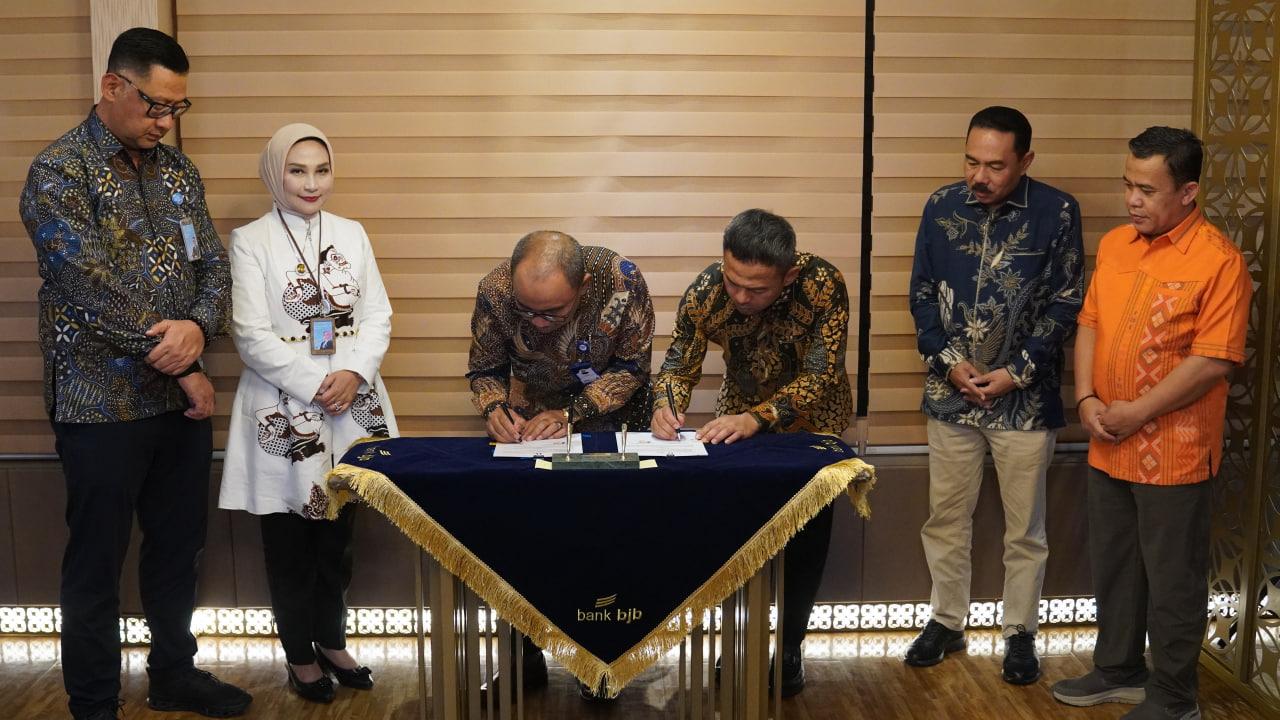 Penandatanganan MoU dan PKS Dengan Bank BJB, Kantor Pusat Bank BJB Bandung, 8 Oktober 2025