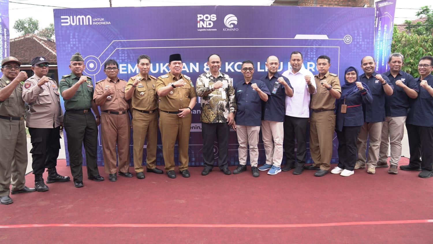 Foto bareng kolab pos indonesia kominfo
