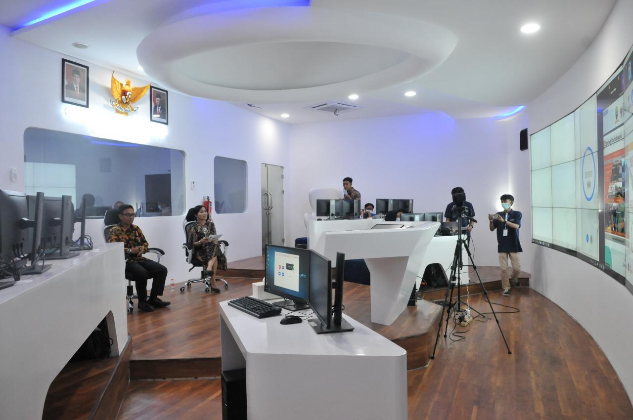 Gallery Photo 10 April 2021. Dirut Pos Indonesia Menjadi Nara Sumber Dalam Webinar PaDi UMKM