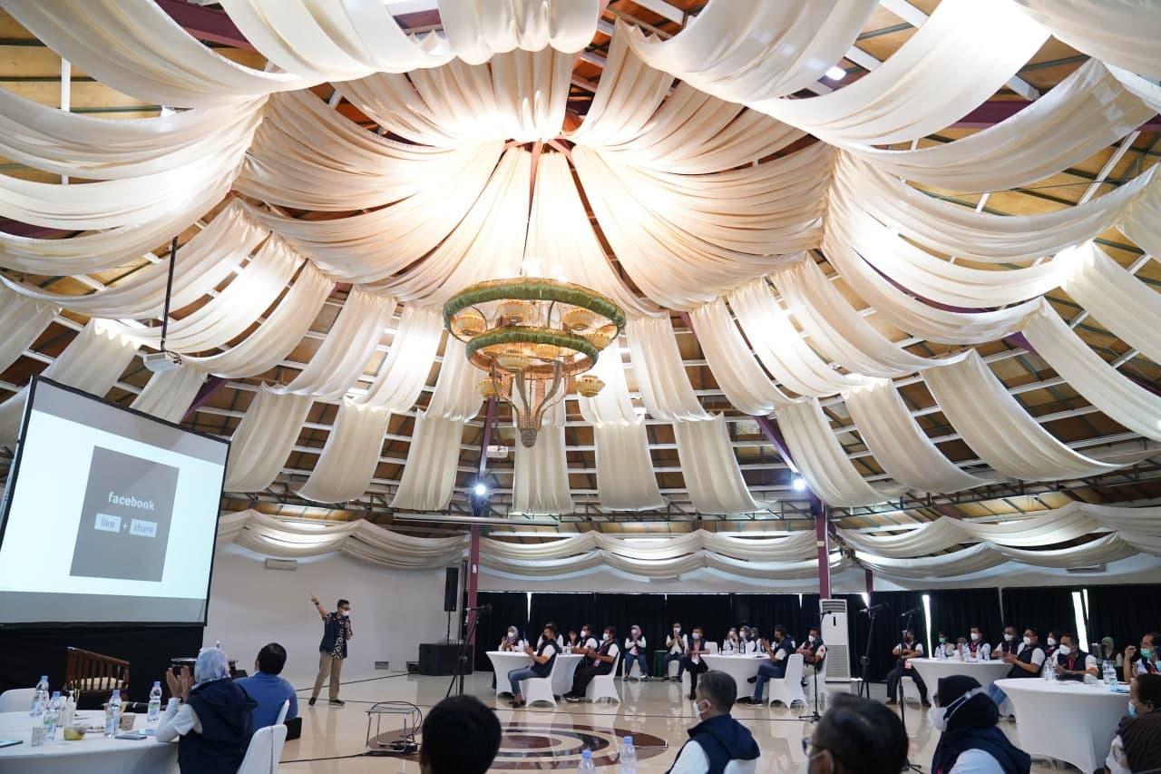 Gallery Photo 15 Oktober 2021 - Pembekalan EGM, EM dan Ka KCP Jabodetabek oleh Komisaris Utama Rhenald Kasali