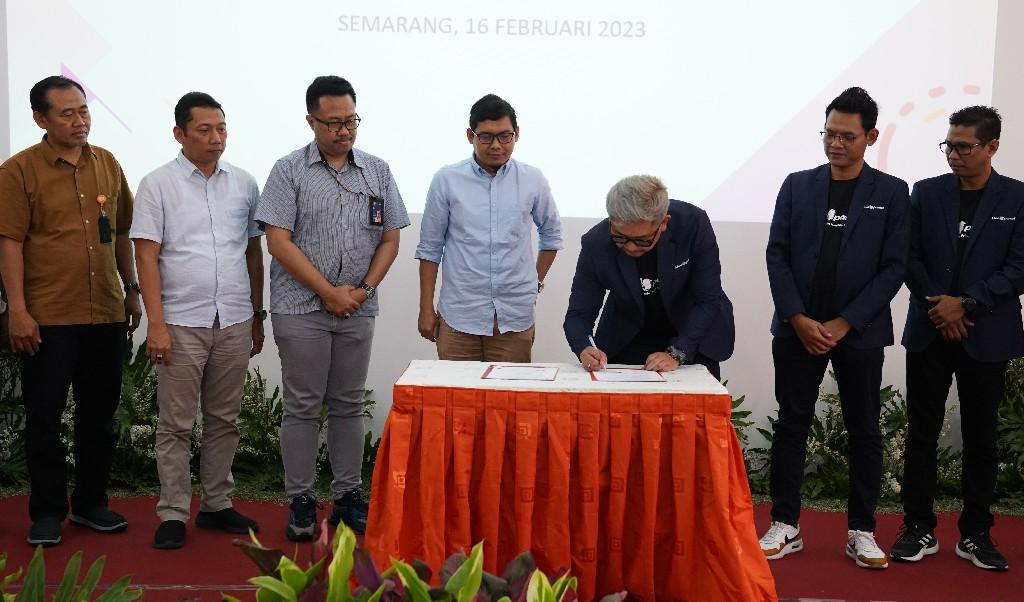 Gallery Photo 16 Februari 2023. Penandatangan Perjanjian Kerjasama Pos Indonesia dengan PT Lion Express Semarang