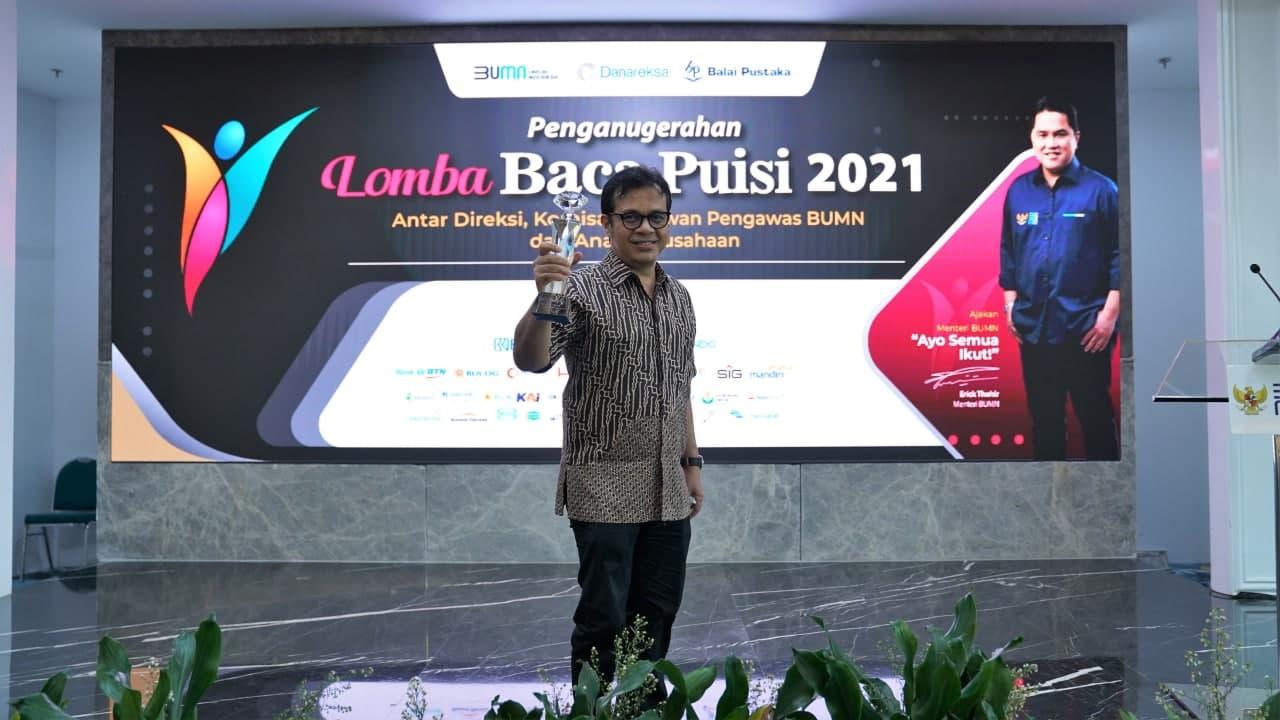 Gallery Photo 24 Desember 2021. Penganugerahan Pemenang Lomba Baca Puisi Piala Menteri BUMN