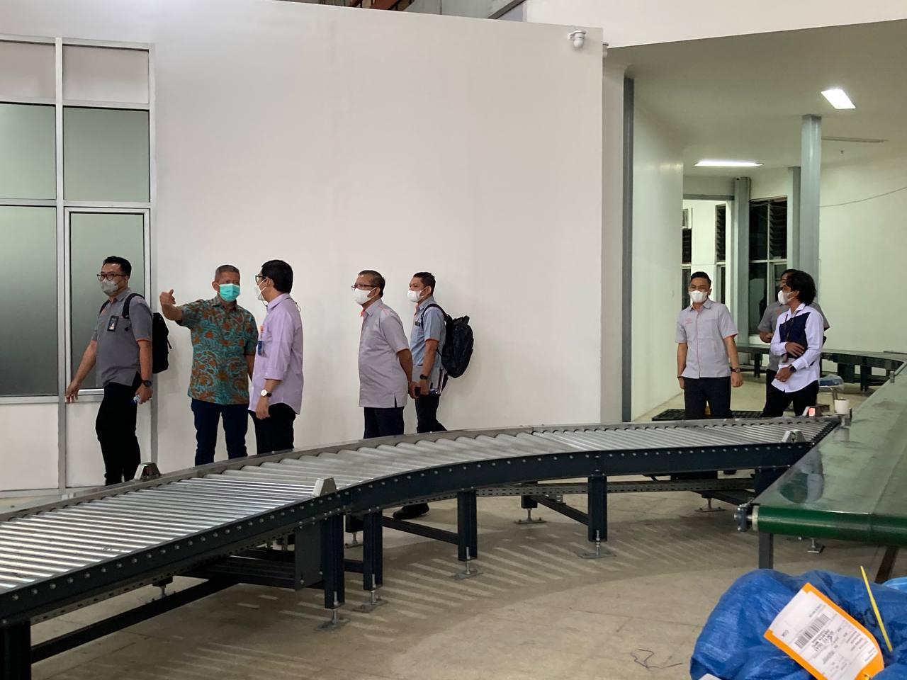 Gallery Photo 25 Juli 2022. Monitoring TPS & War Room Regional 2 oleh Direktur Operasi dan Teknologi Informasi dan Komisaris