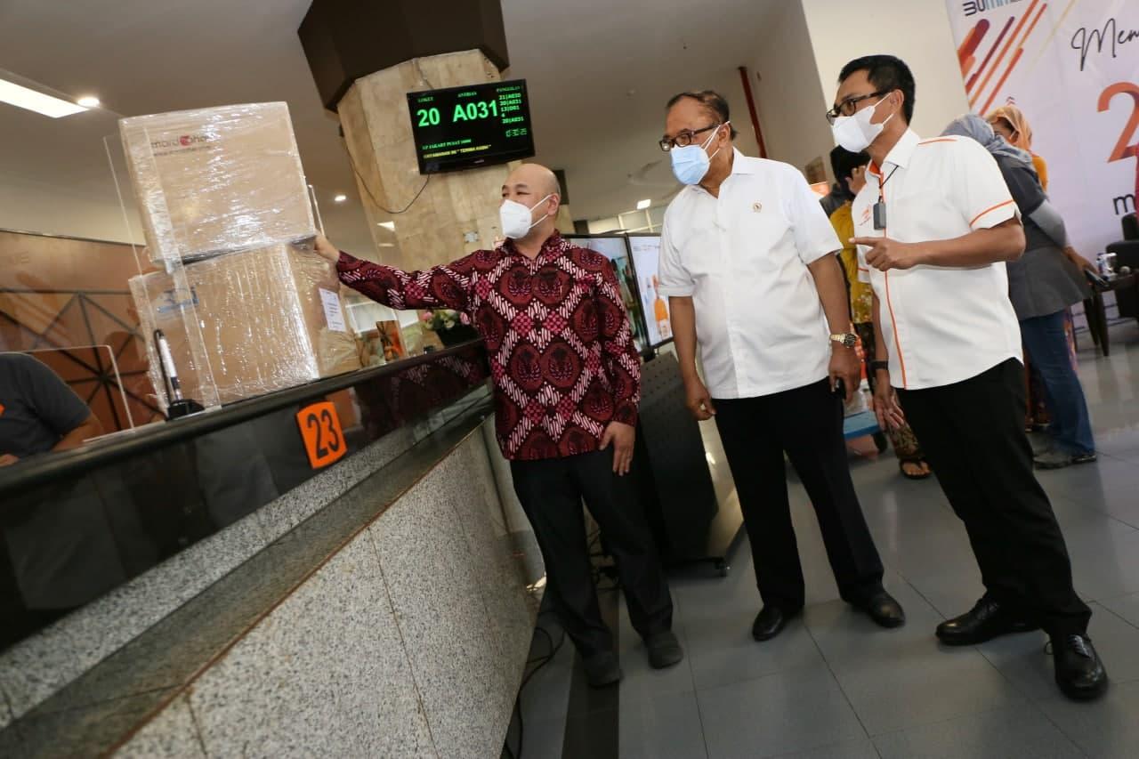 Gallery Photo 30 Agustus 2021. Pos Indonesia Fasilitasi Pengiriman APD Sahabat Indonesia Maju