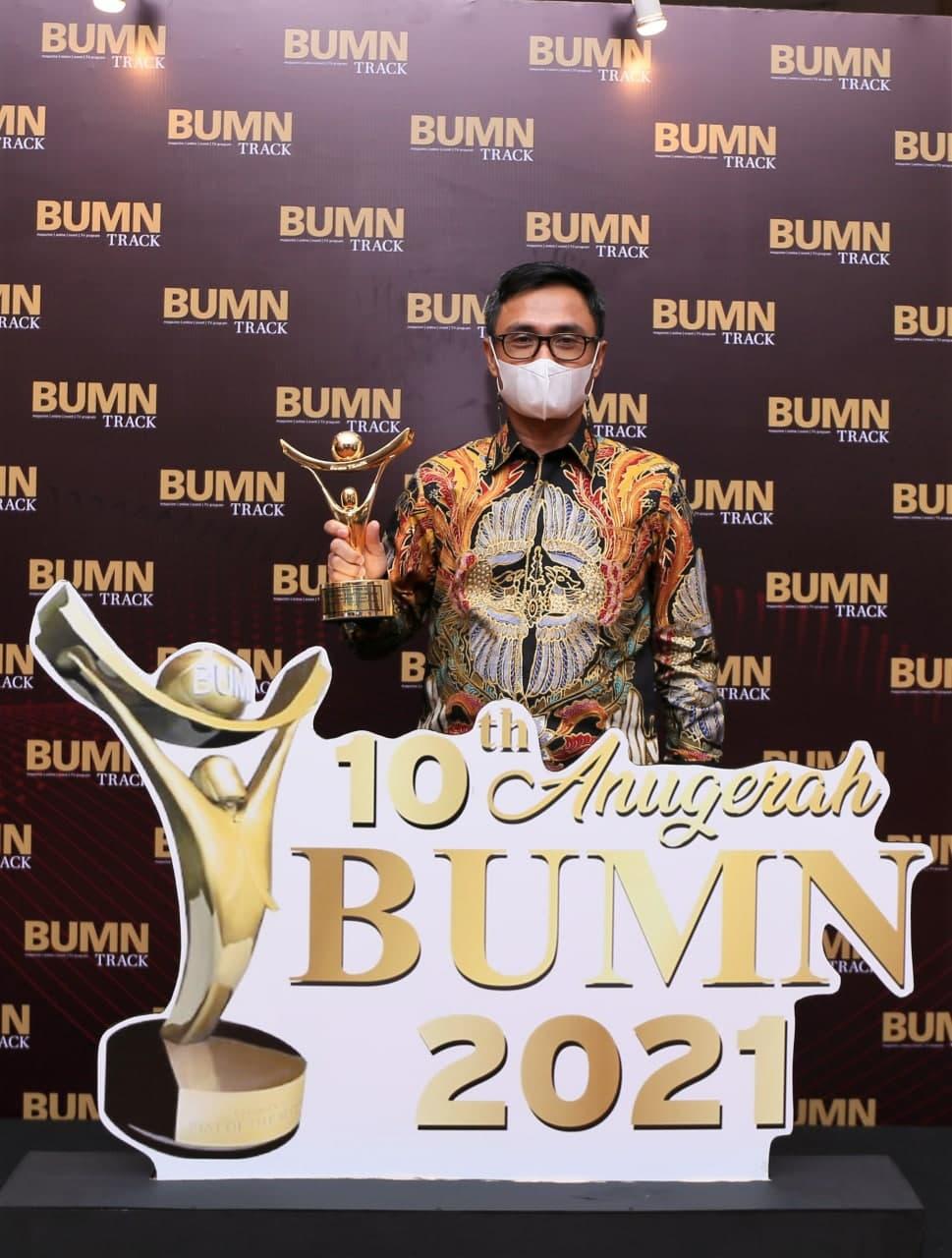 Gallery Photo 8 April 2021. Dirut Pos Indonesia Raih CEO BUMN Terbaik Driving Transformation 2021