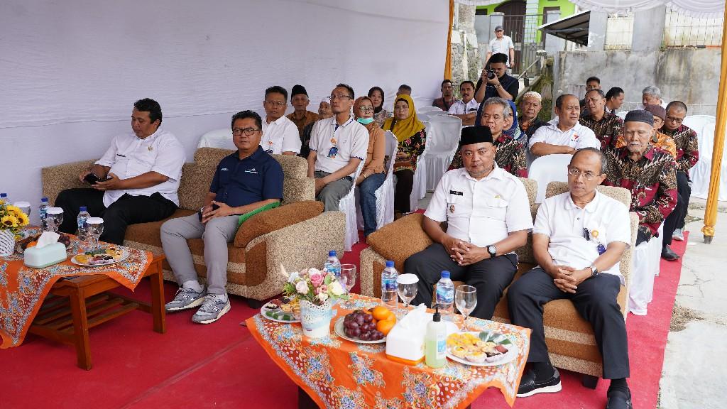Gallery Photo 8 Maret 2023 - TJSL Bantuan Bedah Rumah dan Kursi Roda di Sukabumi