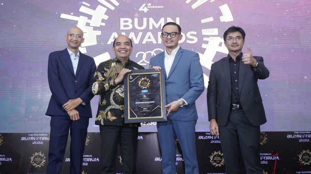 Thumbnail News Pos Indonesia Raih Dua Penghargaan di Ajang BUMN Award 2022