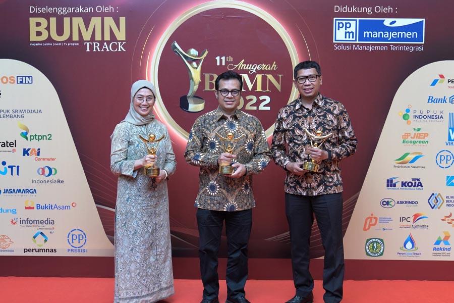 Thumbnail News Pos Indonesia Sabet Tiga Penghargaan Anugerah BUMN Awards 2022