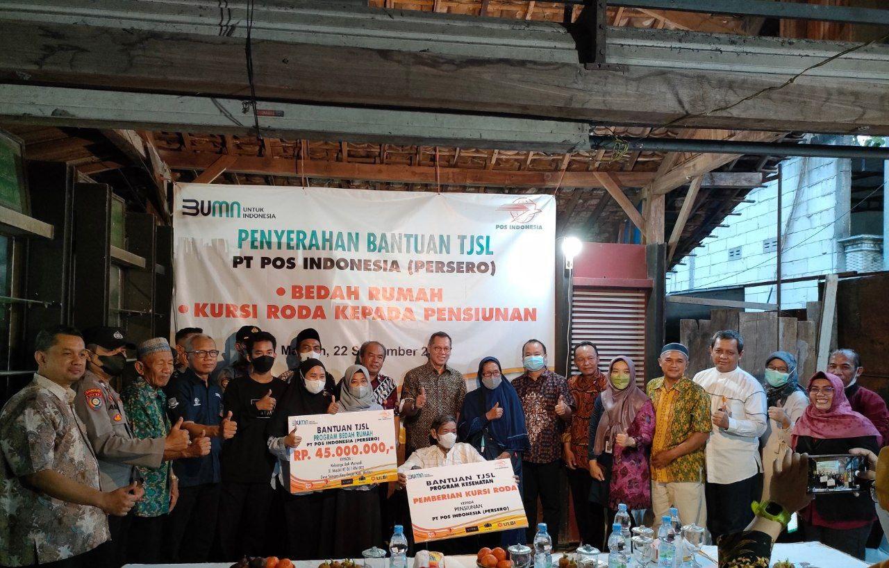 Thumbnail News Pos Indonesia Serahkan Bantuan TJSL Bedah Rumah dan Kursi Roda di Madiun
